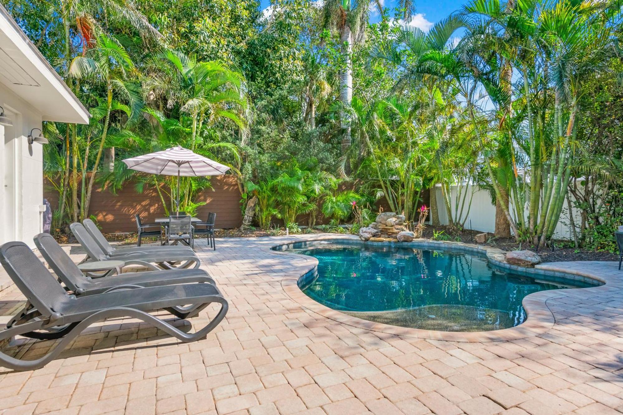 Sandy Pants - Designer Beach Chic Home Steps To Beach Backyard Oasis W Heated Pool Anna Maria Eksteriør bilde